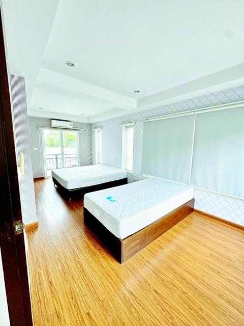 ใกล้ BTS เอกมัย 2 กม.ทาวน์โฮม 3.5 ชั้น เอกมัย10-12 พร้อมชั้นลอย 3 นอน 3 น้ำ 27 ตร.ว. 340 ตร.ม.ทำเลปรีดี พนมยงค์ ดองกี้ ม รูปที่ 6