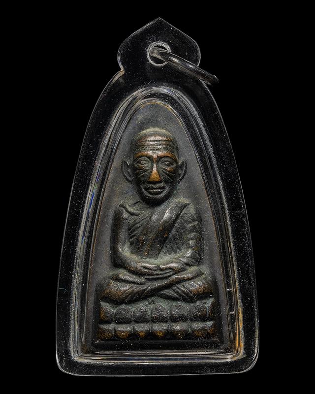 หลวงปู่ทวด วัดช้างให้ พิมพ์หลังตัวหนังสือใหญ่ ตัว ท เสาอากาศ ปี 2505 พระแท้แลง่าย สภาพสวยมากครับ