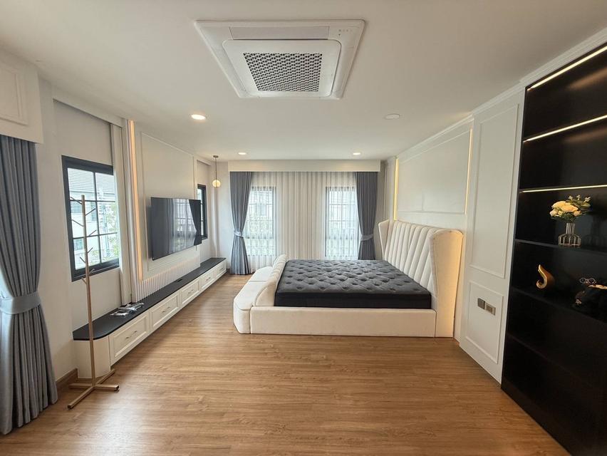 🏡 ให้เช่า Centro บางนา Phase 2 4 ห้องนอน 1 ห้องแม่บ้าน 303 ตรม. ใกล้ Mega Bangna 6