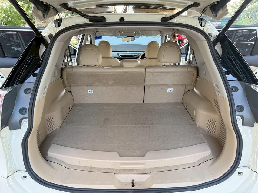 ขายรถ nissan X-Trail 2.0 HYBRID ปี 2017 สีขาว เกียร์ออโต้ 20