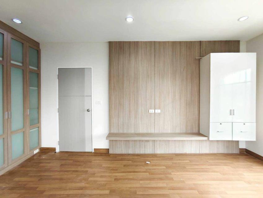ขายบ้านเดี่ยว หลังรีโนเวททั้งหลังพร้อมอยู่ ใกล้ฟิวเจอร์เจอร์ พาร์ค รังสิตโครงการภัสสรเพรสทีจ รังสิต-คลอง 2 20