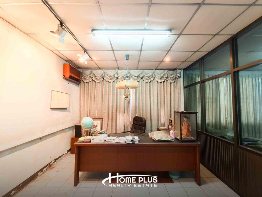 🏢 ขายด่วนอาคารพาณิชย์ 3 ชั้น 2 คูหา ทำเลทองใจกลางสาทร–สีลม 11