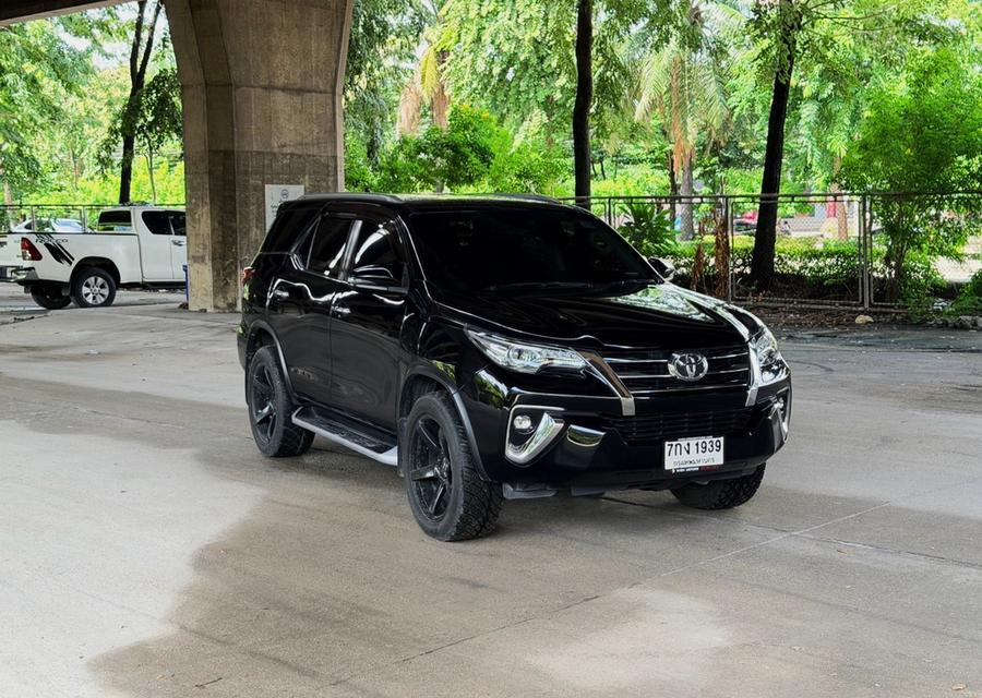 Toyota Fortuner 2.4 V auto 4x4  ปี 2018 รูปที่ 3