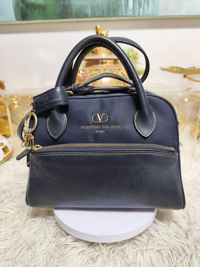 👜 [USED] Valentino Garavani Sport Tote Bagกระเป๋าถือและสะพายข้างแบรนด์หรู Valentino Garavani รูปที่ 2