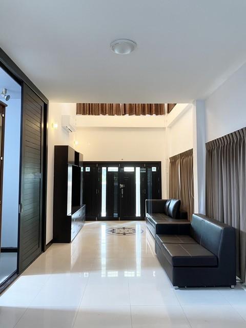 ให้เช่าบ้านเดี่ยว 3 ชั้น 100 ตรว. 4 ห้องนอน ประเสริฐมนูกิจ7 ใกล้ ม.เกษตร ใกล้รถไฟฟ้าสายสีเขียว จอดรถในบ้านได้ 6 คัน 4
