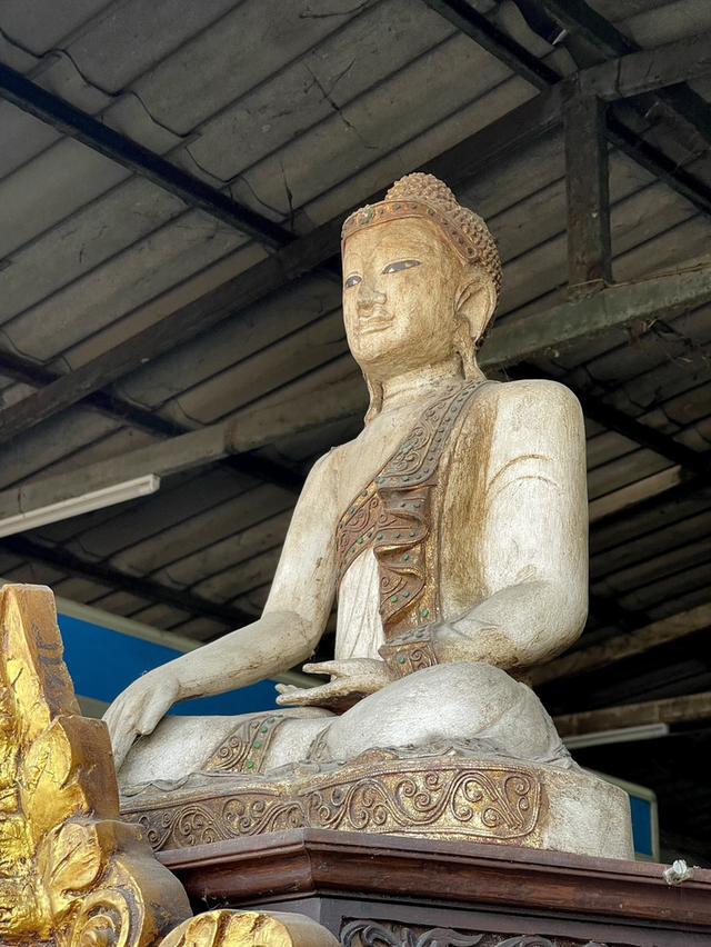 พระพุทธรูปไม้ มัณฑะเลย์ ปางมารวิชัย ศิลปะพม่า หน้าตัก15นิ้ว