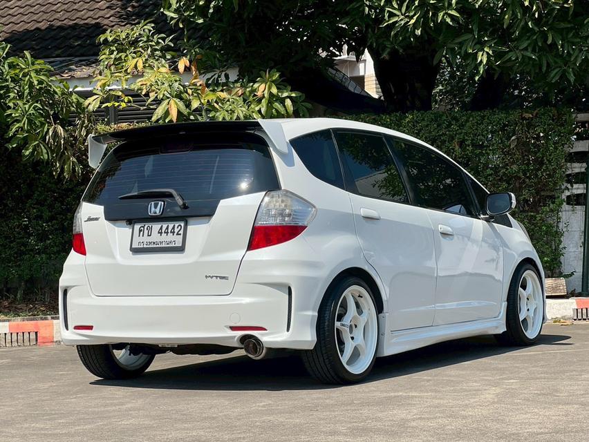 Honda Jazz 1.5V 2010 มือสอง รูปที่ 15