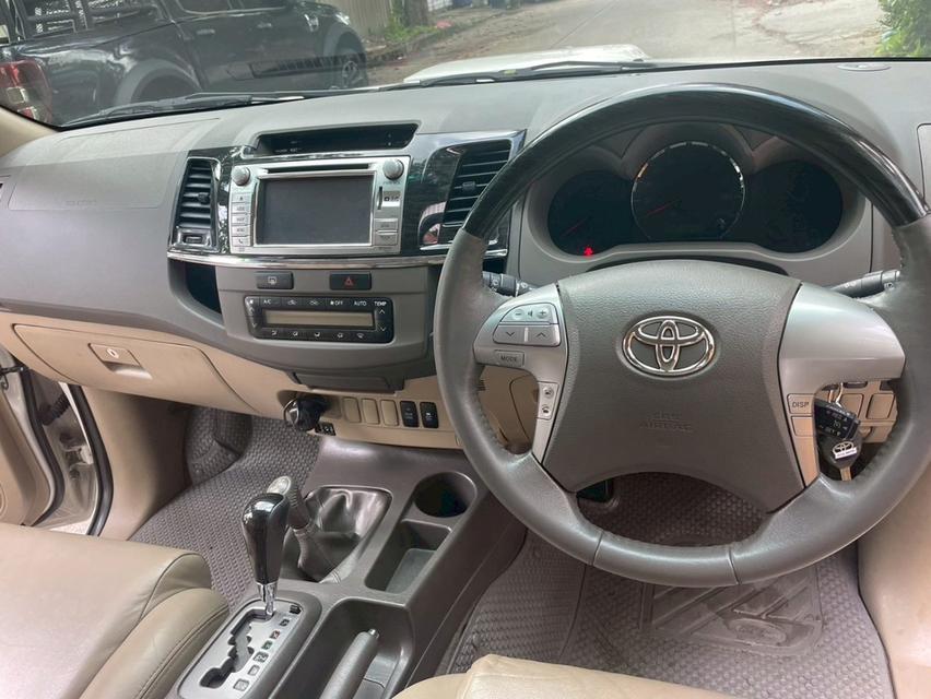 2013 Toyota Fortuner 3.0 v 4x4 13