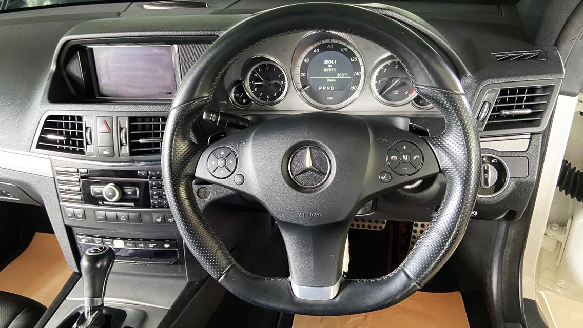 Mercedes-Benz E250CDI Coupe 11