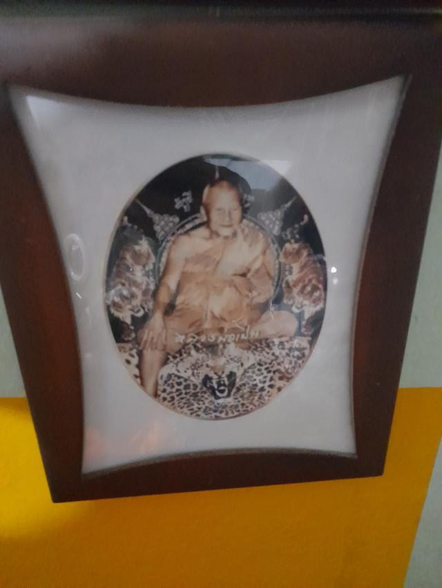 รูปภาพพระพร้อมกรอบและผ้ายัย รูปที่ 11
