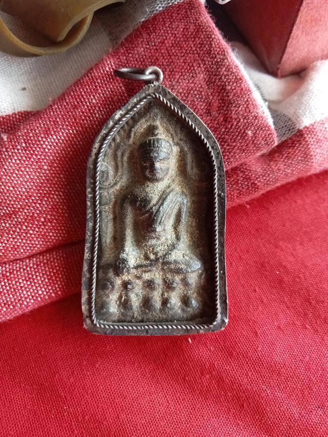 พระเครื่องพระยอดขุนพลวัดไก่พร้อมเลี่ยมเงิน
