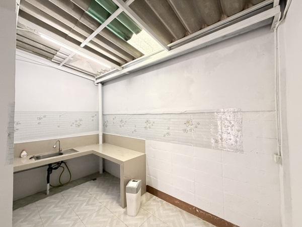 ให้เช่า ทาวเฮ้าส์ 3ชั้น 3ห้องนอน หมู่บ้าน สินทวีแกรนด์วิลเลจน์ รีโนเวท บ้านพร้อมอยู่ บ้านเปล่า โทร 0818218151 8