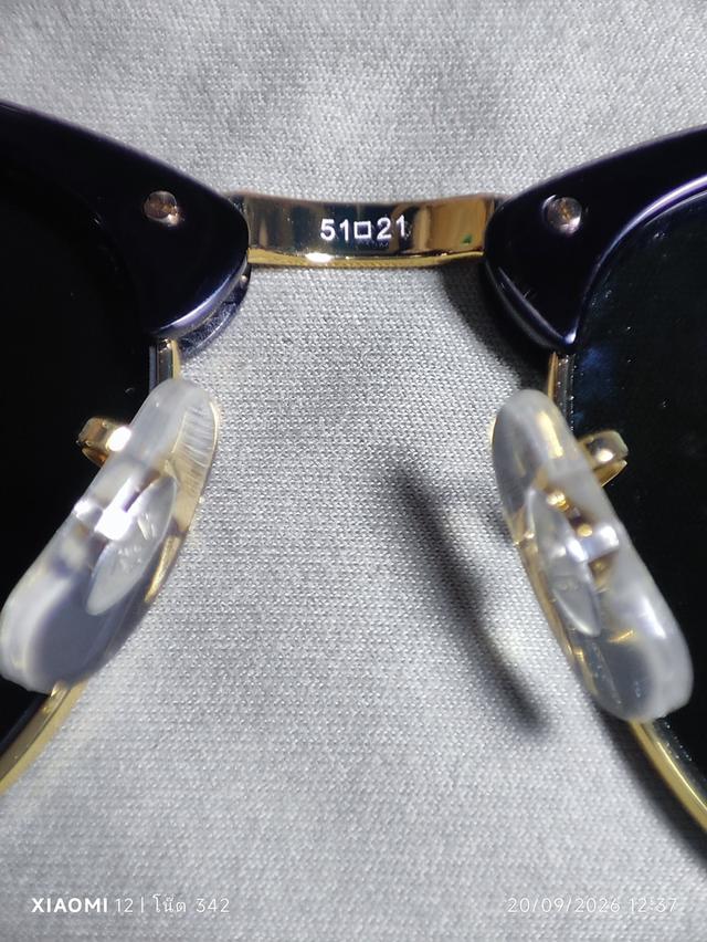 RayBan Clubmaster Classic รหัสรุ่นRB3016 รหัสสีW0316(กรอบสีดำ-ทอง/เลนส์กระจกสีเขียวG-15 ผลิตในยุคปัจจุบัน(ยุค Luxottica Italy) รูปที่ 9
