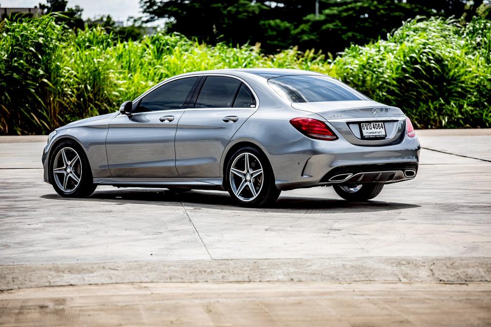 Benz C300 AMG Bluetec ปี 2015 สีเทา 8