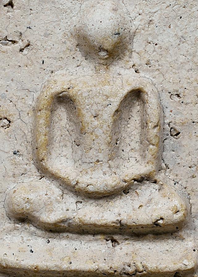 พระสมเด็จวัดระฆัง พิมพ์ใหญ่ เนื้อขาวดอกมะลิ มีมวลสาร สวย 12