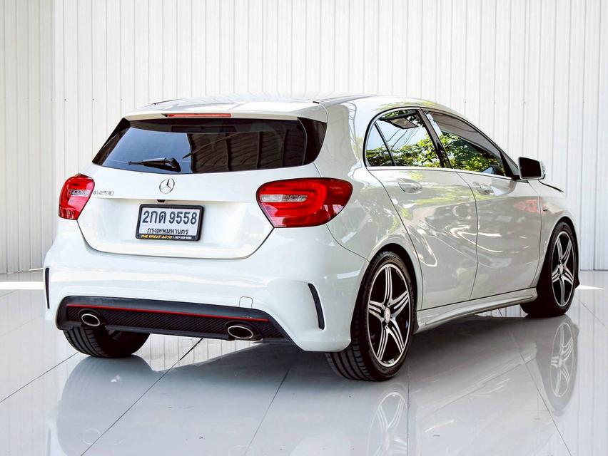 Benz A250 AMG Sport 2.0 W176 Sport Hatchback ปี 2013