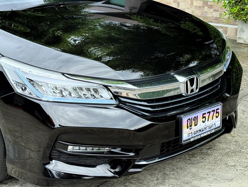 2017 HONDA ACCORD HYBRID TECH รถสภาพสวย สมบูรณ์ วิ่งน้อยเพียง 80,000 กม รถเข้าศูนย์ทุกระยะ ไม่เคยมีอุบัติเหตุครับ