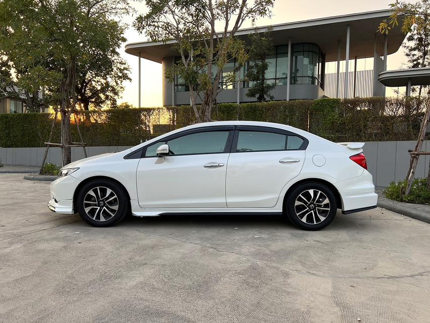 Honda Civic FB 1.8ES AT ปี2015 รถมือเดียวสภาพเดิมๆ 8