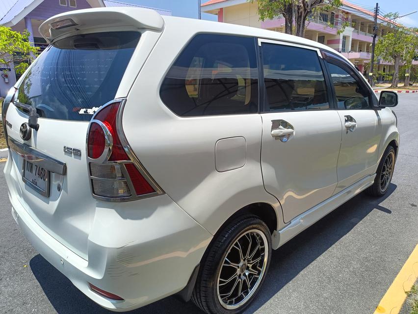 โตโยต้า​ อแวนซ่าListed items  Registration date: August 9, 2012  Registration number KP 7468  Phuket Province  Type: Passenger car with a capacity of รูปที่ 2