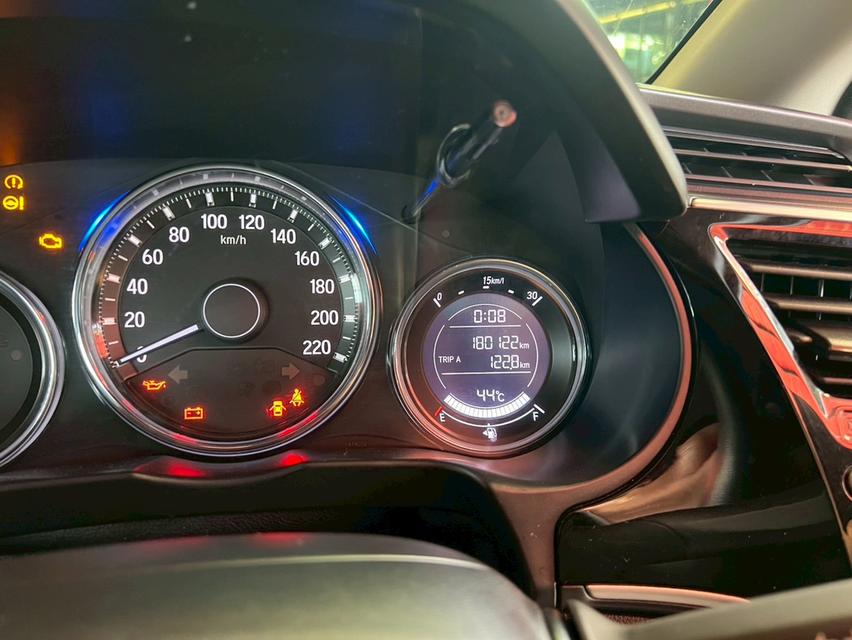 HONDA CITY 1.5 V i-VTEC ปี2017รถบ้านแท้ สภาพกริ๊บๆ พร้อมใช้งาน 7