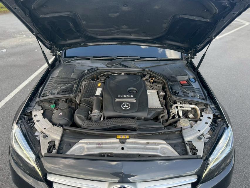 Mercedes-Benz C300e Avantgarde ปี 2019