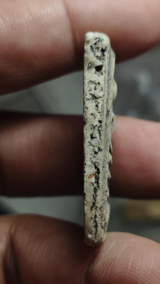 พระสมเด็จพิมพ์ใหญ่เนื้อแกร่งสวยงาม 3