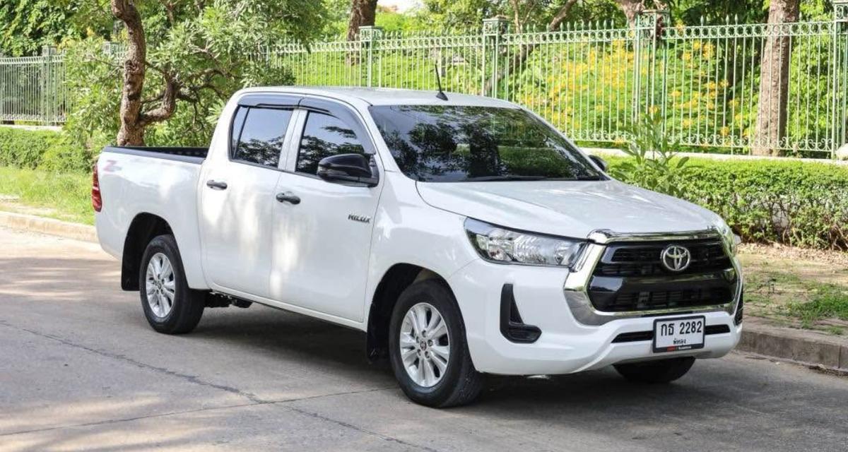 Toyota Hilux Revo ปี 2022 รถสวยน่าใช้งาน จังหวัด เชียงใหม่