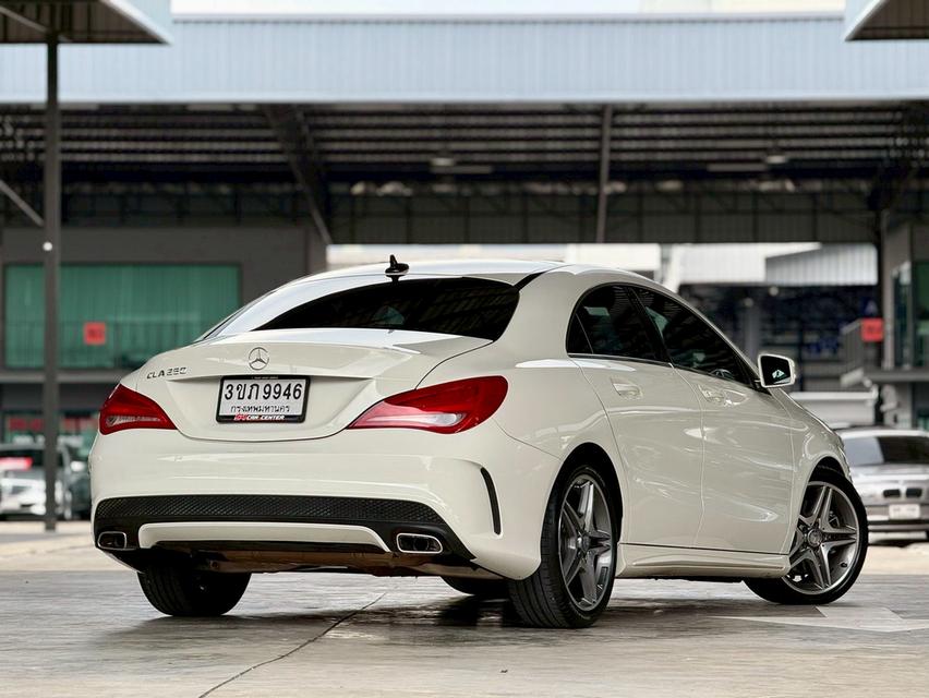 Benz E220 CDI ปี 2012