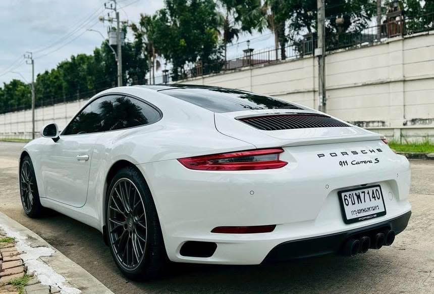 Porsche 911 Carrera S (991.2) 2