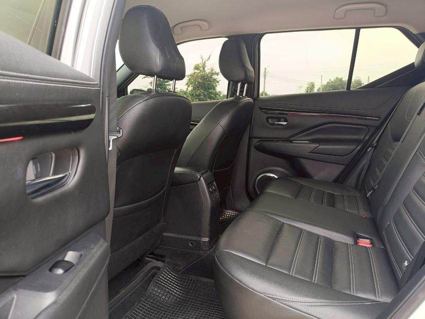 NISSAN Kicks Wagon 4dr V FWD 1.2i Y22 (mnc)สีเทา ออโต้ รถสวยรถบ้านสภาพป้ายแดง 16