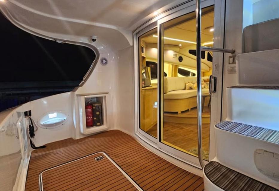 ขายด่วน LUXURY YACHT FOR SALE: SILVERTON 38FT 2009 4