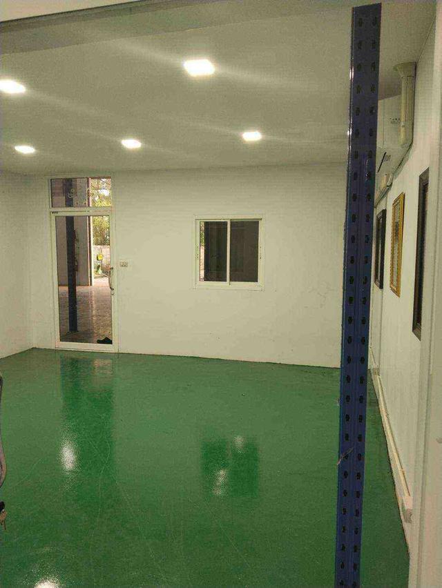 B1030 ให้เช่าโกดังสินค้าขนาด 400 ตารางเมตร ถนนเชื่อมคลองมอญ เลียบมอเตอร์เวย 8