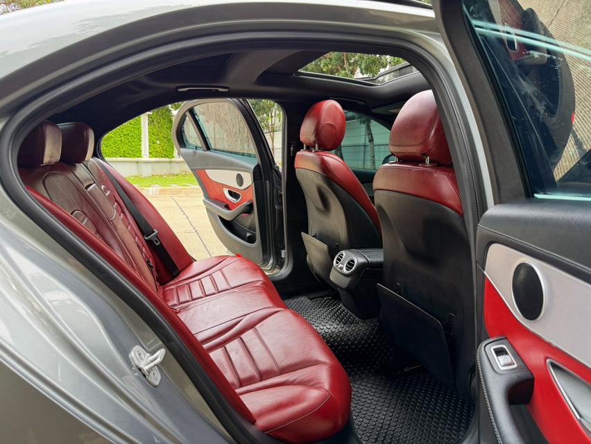 (แจ้งรหัสรถ: AVA6301)🌟 Benz C300 AMG Dynamic W205 ปี 2015  ดีเซล รูปที่ 13