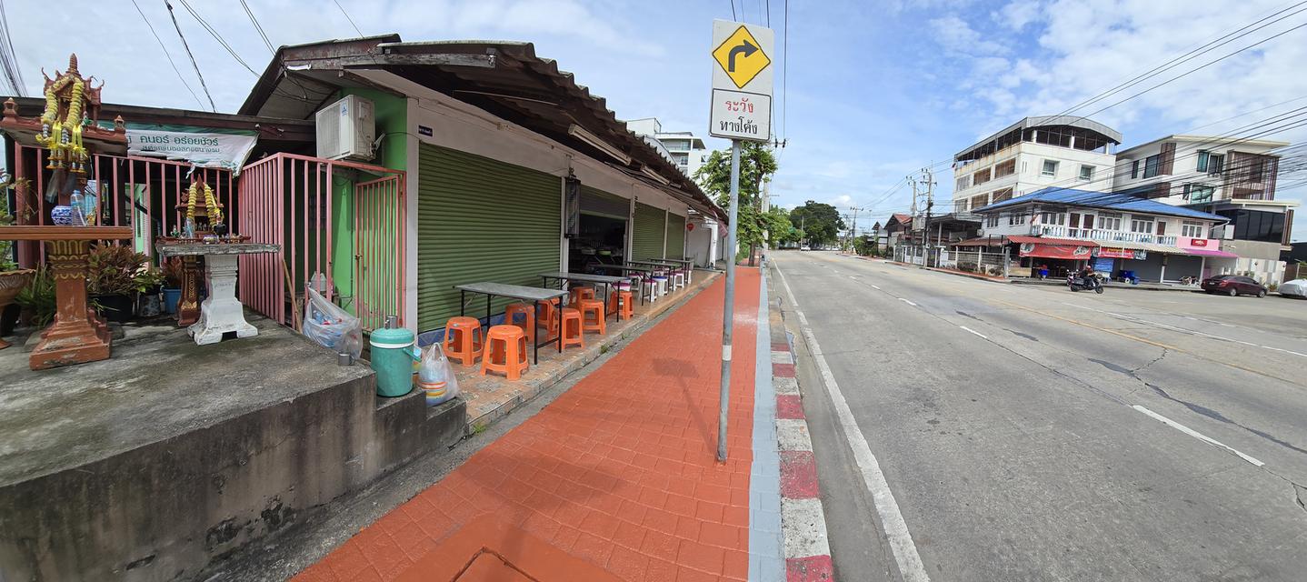 ห้องแถวพร้อมบ้านติดถนน 4