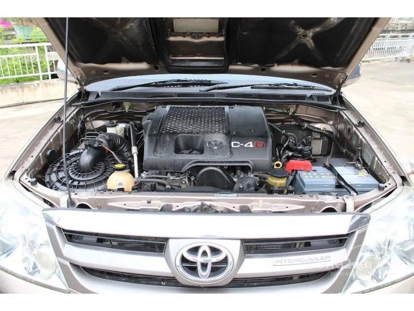 รูป Toyota Fortuner 3.0 V 4WD SUV ปี2005 3
