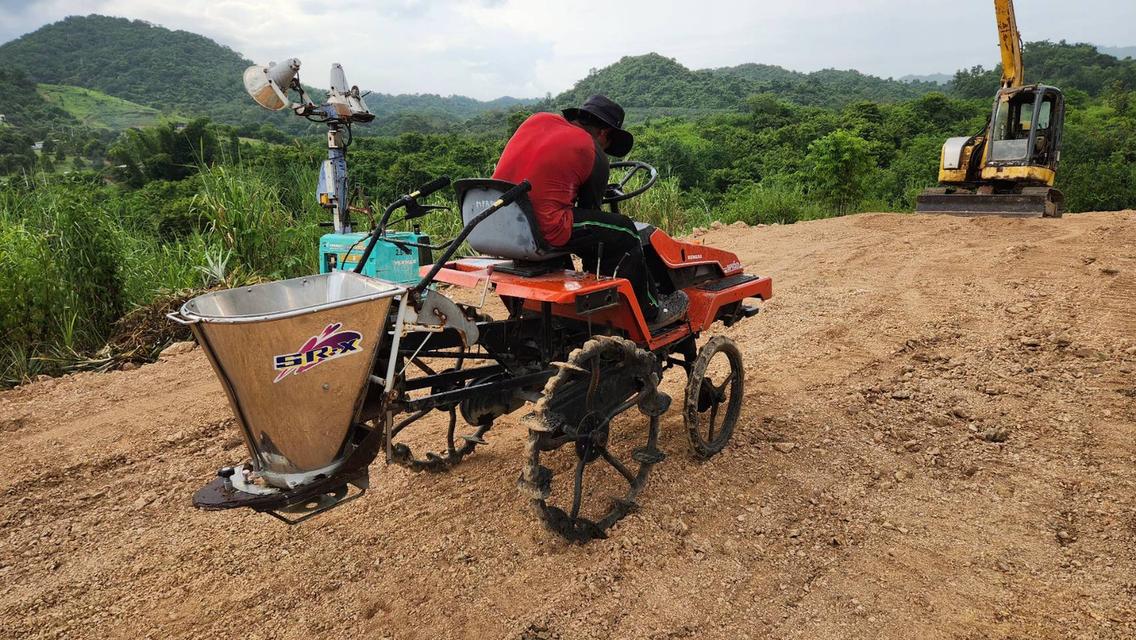 ขาย รถหว่านปุ๋ย การเกษตร KUMIAI เครื่อง mitsubishi เบนซิน 4WD เก่าญี่ปุ่น ราคาหลักหมื่น สตาร์ทกุญแจ