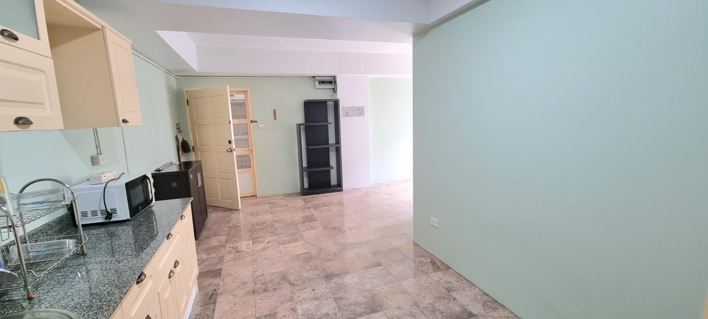 ให้เช่าคอนโด 2 ห้องนอน แถวรามคำแหง 30/1 11