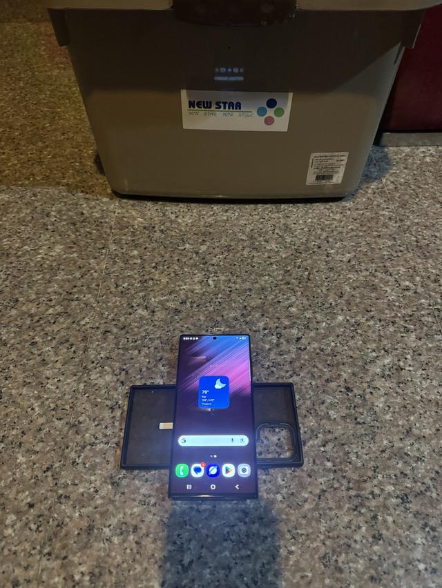 ขายๆๆๆถูกSamsungS22UltraสีPhontom Black 256กิ๊กRam12สภาพไร้รอยตกการใช้งานดีเยี่ยมทุกๆฟังชั่นเครื่องนอกเครื่องรีสโตได้ตลอดไม่มีติดแอคเค้าใดๆคับ ( จอขาว