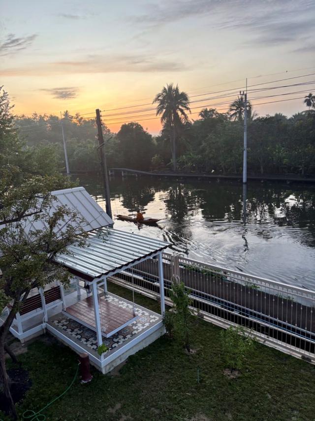 ขายที่ดิน 5 ไร่ พร้อมบ้านพักสไตล์รีสอร์ท ติดคลองสวย พร้อมโอน บ้านแพ้ว 4 ตำบลหลักสาม สมุทรสาคร  1