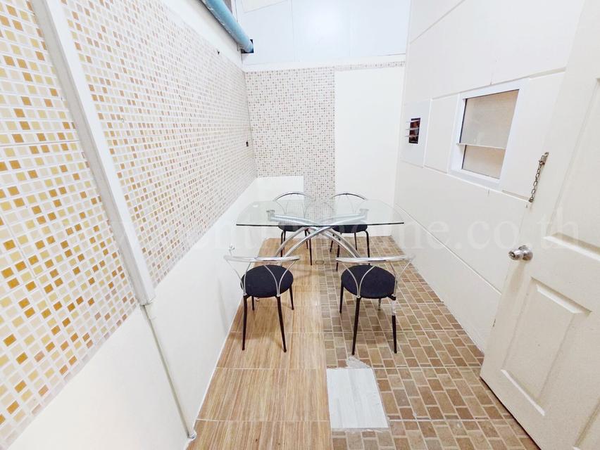 ทาวน์โฮม 3 ชั้น บ้านลูกกอล์ฟ พรีเมี่ยม เมืองทองธานี - ปากเกร็ด 8