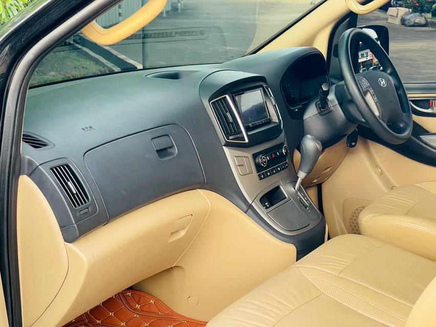 HYUNDAI H-1 2.5 ELITE ปี 2017 19