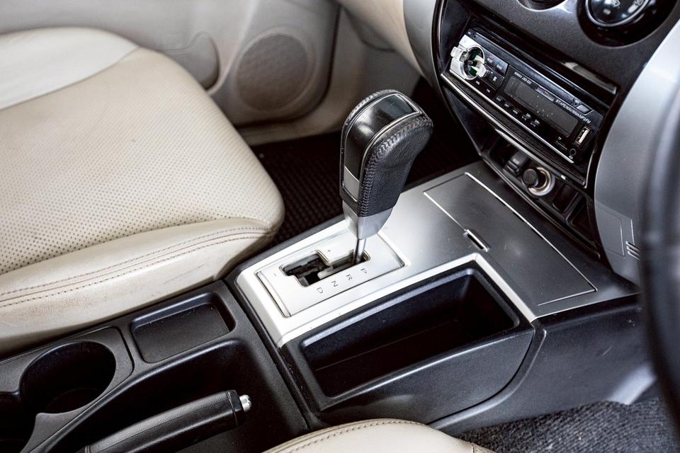 MITSUBISHI PAJERO Sport 2.5 GT ปี 2011 Auto สีเทา 19