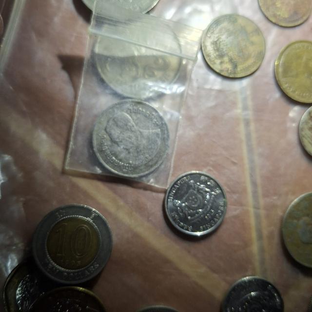 เหรียญ ร.9 พ.ศ2525 เหรียญสวยๆ รูปที่ 2