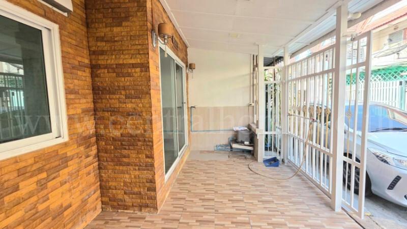 ทาวน์โฮม สวีท โฮมปาร์ค - บางบัวทอง รีโนเวทใหม่ ราคาถูก 3