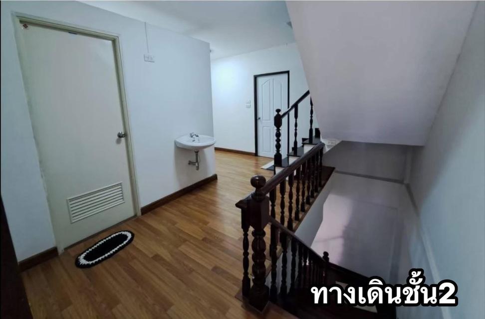 ให้เช่าบ้านทาวน์เฮ้าส์ ถนนประชาอุทิศ 3ชั้น 4ห้องนอน 3ห้องน้ำ จอดรถได้2คัน ใกล้พาณิชเชตุพน ใกล้ทางด่วน เดินทางสะดวก 7
