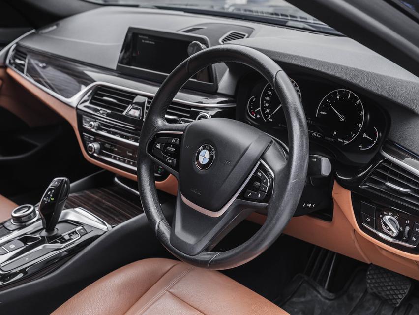 รหัสรถ 67GG6561 BMW 530i G30 ปี2017  12