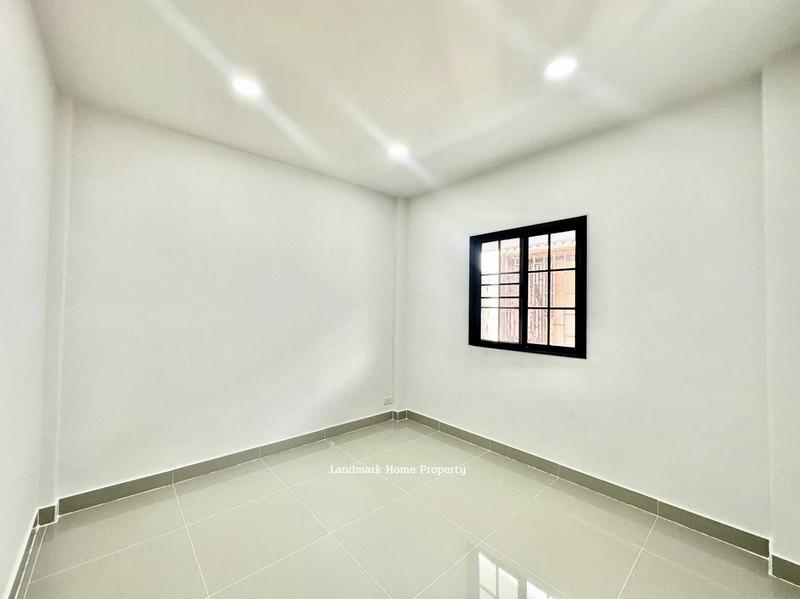 lN-067 ขายทาวน์เฮ้าส์ 2 ชั้น พฤกษา 2 คลอง7 ธัญบุรี เนื้อที่ 18 ตรว 3นอน 2น้ำ ทำเลดี ต่อเติมครบ พร้อมอยู่ 4