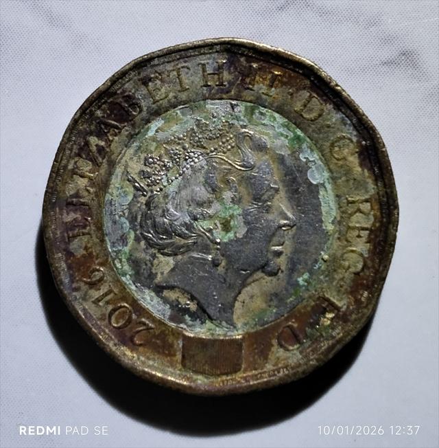 เหรียญต่างไปครับมีมาก