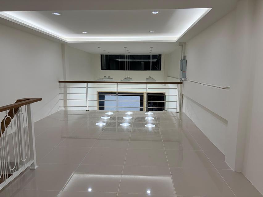 ให้เช่าอาคารพาณิชย์หัวหิน ตึกแถวหัวหินติดถนนเพชรเกษม ใกล้ตลาดไนท์มาร์เก็ต รีโนเวทใหม่ทั้งตึก ทำหน้าร้านแล้ว พร้อมทำธุรกิจ 5