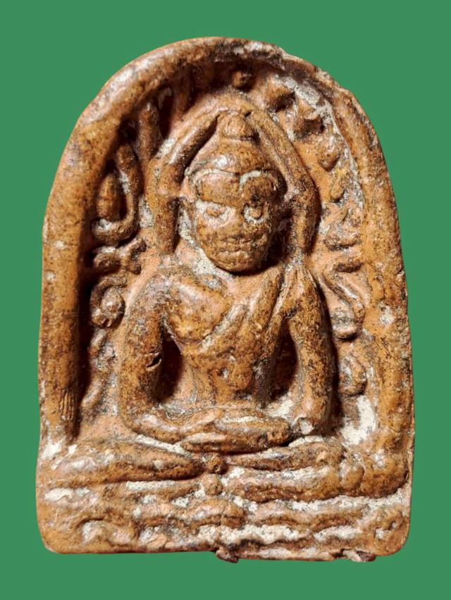 พระซุ้มกอพิมพ์ใหญ่ มีกนก